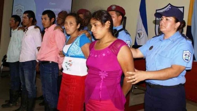 Caso de mulher &#039;possuída&#039; queimada em fogueira em igreja evangélica choca Nicarágua