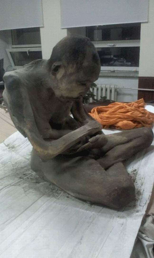 Monge mumificado há 200 anos ‘não está morto’, defendem budistas