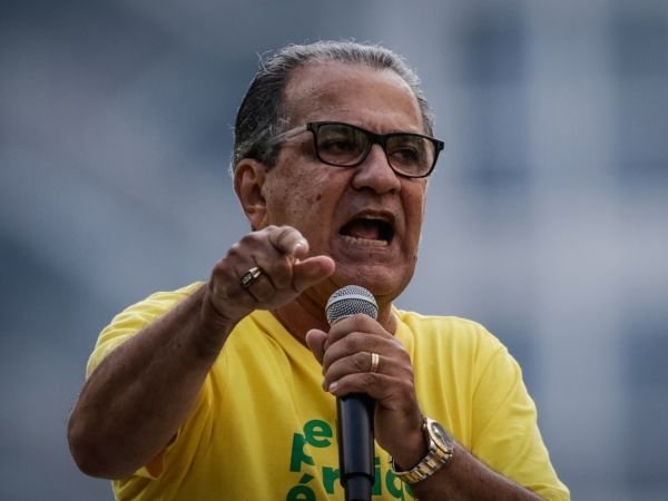 Por que o pastor Silas Malafaia está sendo investigado?